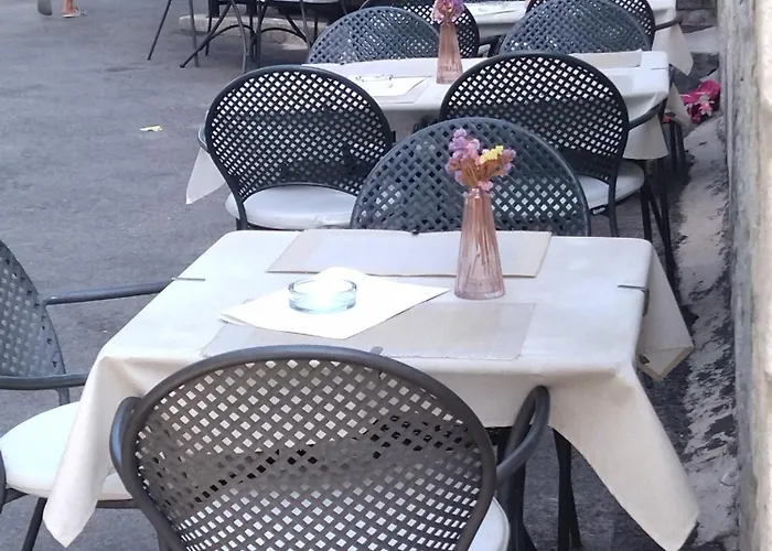 Annie's Stone & * Split