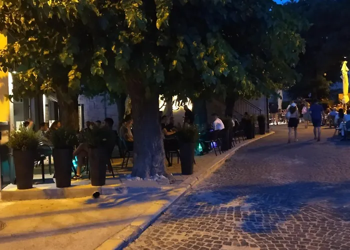 Annie's Stone & Split