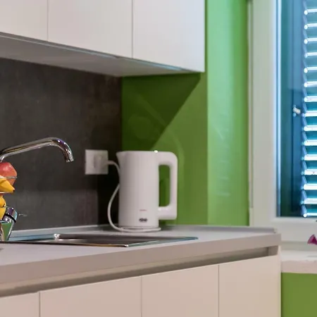 Apartment Annie's Stone &