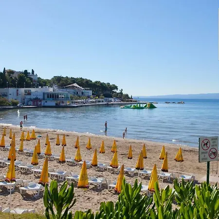 Apartment Annie's Stone & *